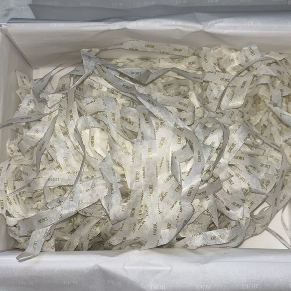Dior Box, Ribbon, & Tissue Paper - Picture 4 of 7